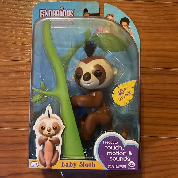 WowWee Fingerlings~ Kelsey the baby Sloth & Melon the baby Monkey - Picture 3 of 14